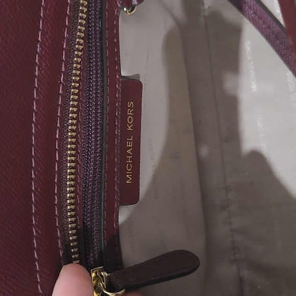 Michael Kors purse - Picture 1 of 2